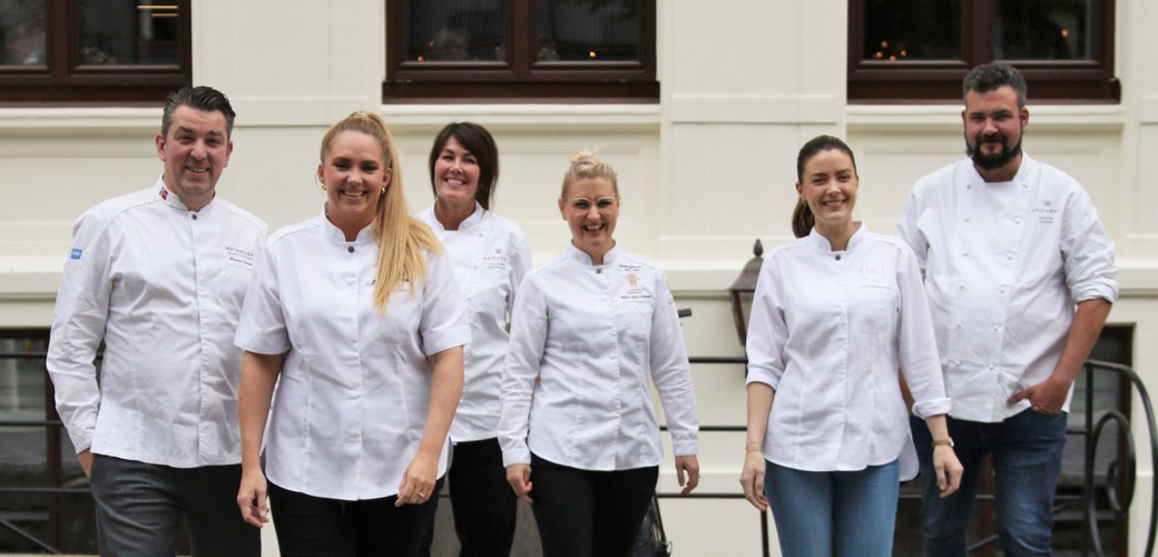 Matdommere fra venstre: Gunnar Jensen (Fjellheisen restaurant, Tromsø), Lisbeth Wollum Størvold (Søstrene Karlsen, Trondheim), Cathrine Nilsen (Britannia Hotel, Trondheim), Mette B. Julius Evensen (Bondelagskokk, Le Bistro, Trondheim), Runa Kvendseth (Söl, Stavanger) og Øyvind Tiller (Britannia Hotel, Trondheim). Foto: Det Norske Måltid, Kristin Austigard  Bilde av matdommere.
