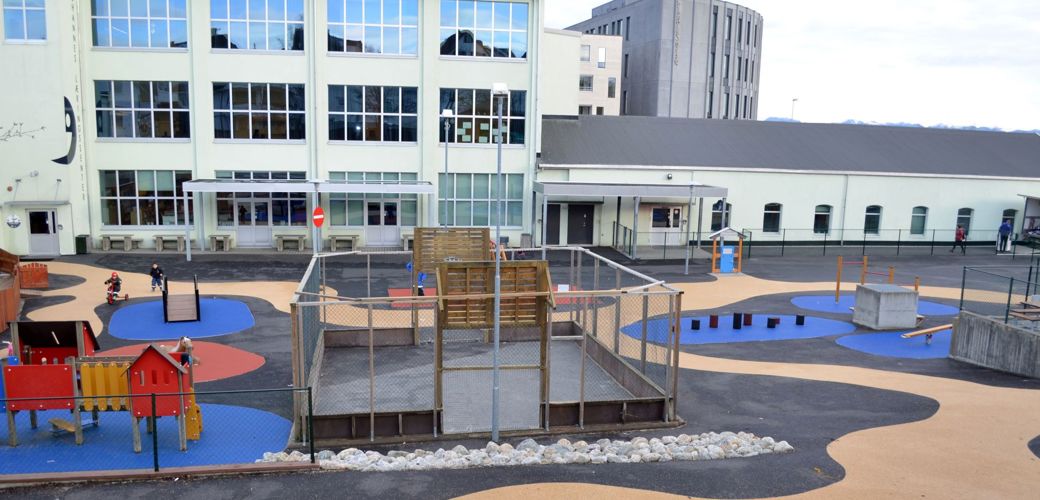 Oversikt skolegården på Johannes læringssenter