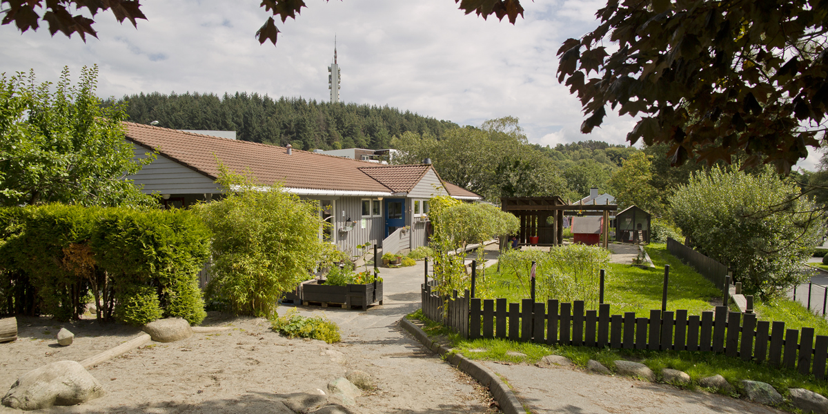 Krabat barnehage bygg med uteområde