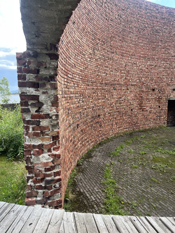 Sirkelformet teglmur