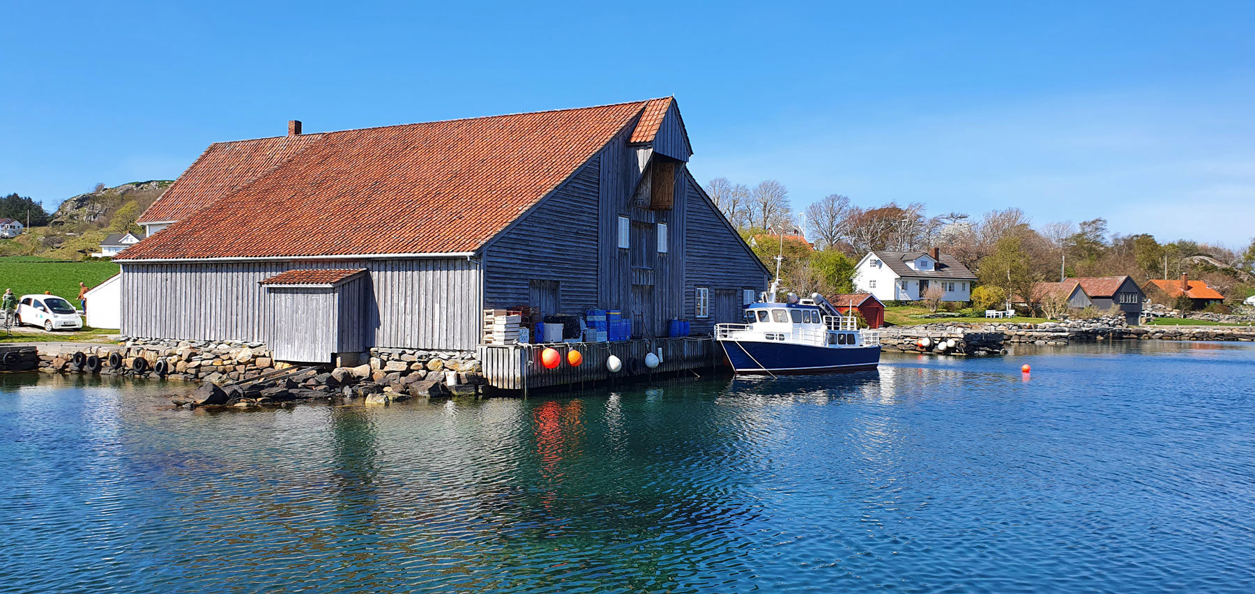 Sildesalteriet er et majestetisk sjøhus. Sildesalteriet er et majestetisk sjøhus.