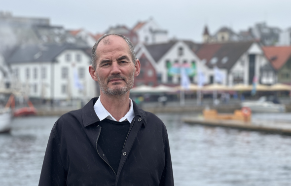 Henrik Lundberg fotografert i Vågen i Stavanger. Foto: Sigrun Sætrevik