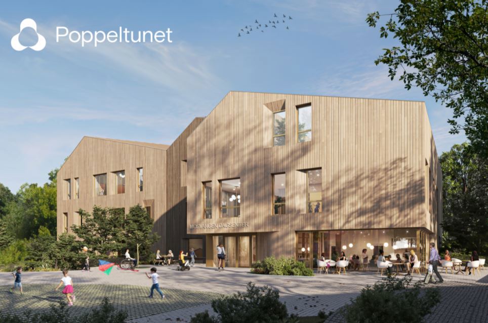 Illustrasjon. Bygg i lyst tre merket "Mosvangen dagsenter". Ved førsteetasjen åpent område med kafé eller lignenende.