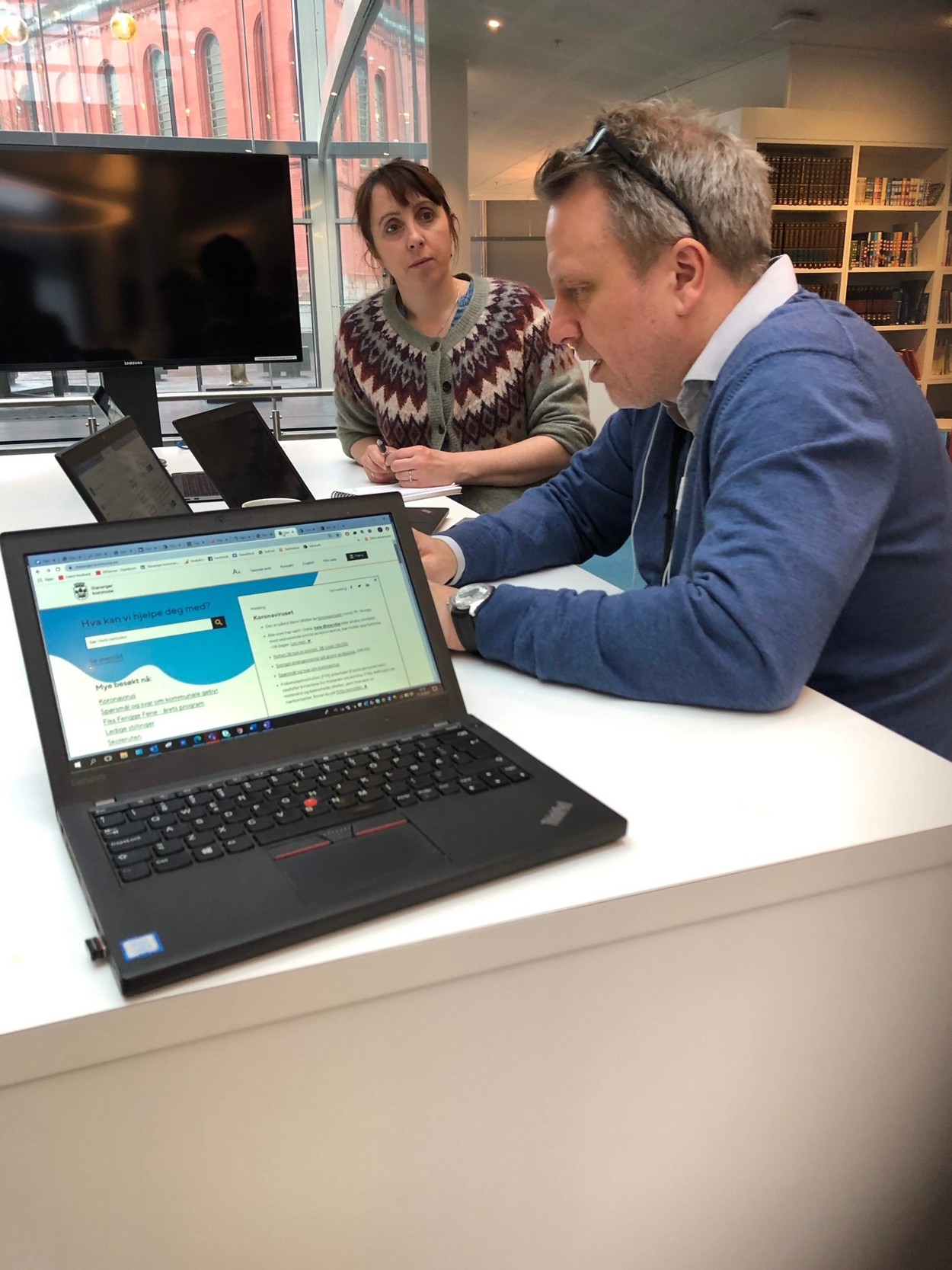 Smittevernoverlege Runar Johannessen på nettmøte hos Aftenbladet