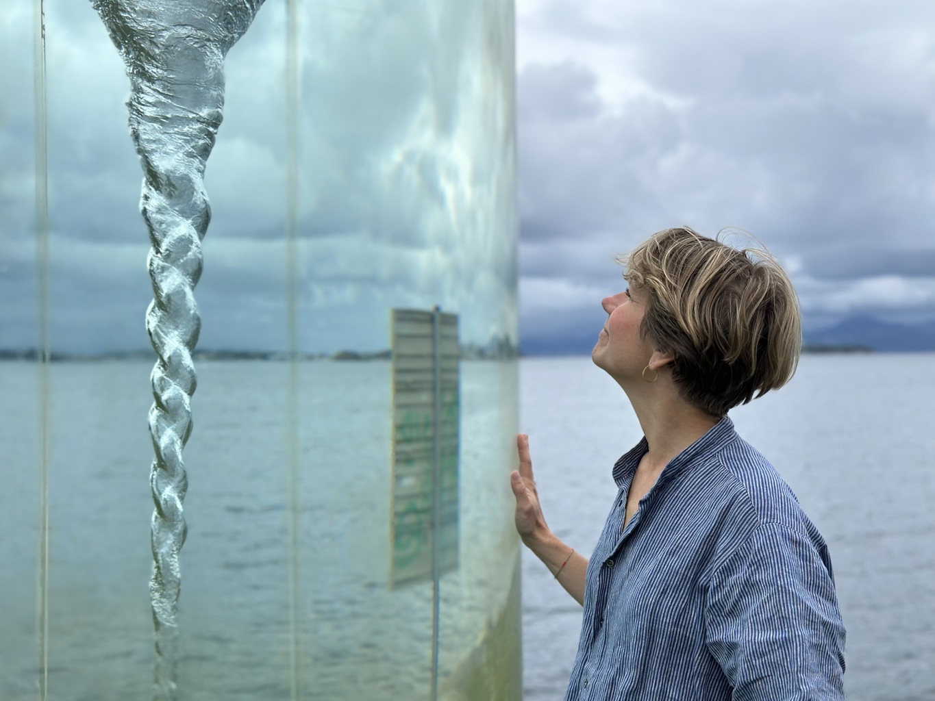 Rådgiver i kulturavdelingen, Maren Skoie, er godt fornøyd med at kommunens kunstsamling nå kan nytes i både analog og digital utgave. Rådgiver i kulturavdelingen, Maren Skoie, er godt fornøyd med at kommunens kunstsamling nå kan nytes i både analog og digital utgave.