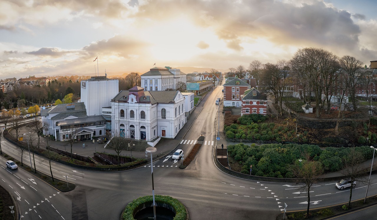 Foto av Rogaland Teater, Museum Stavanger og Fylkeshuset av Stig Håvard Dirdal Foto av Rogaland Teater, Museum Stavanger og Fylkeshuset av Stig Håvard Dirdal