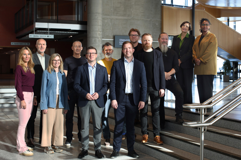 Hele juryen i arkitektkonkurransen samlet i Stavanger konserthus.