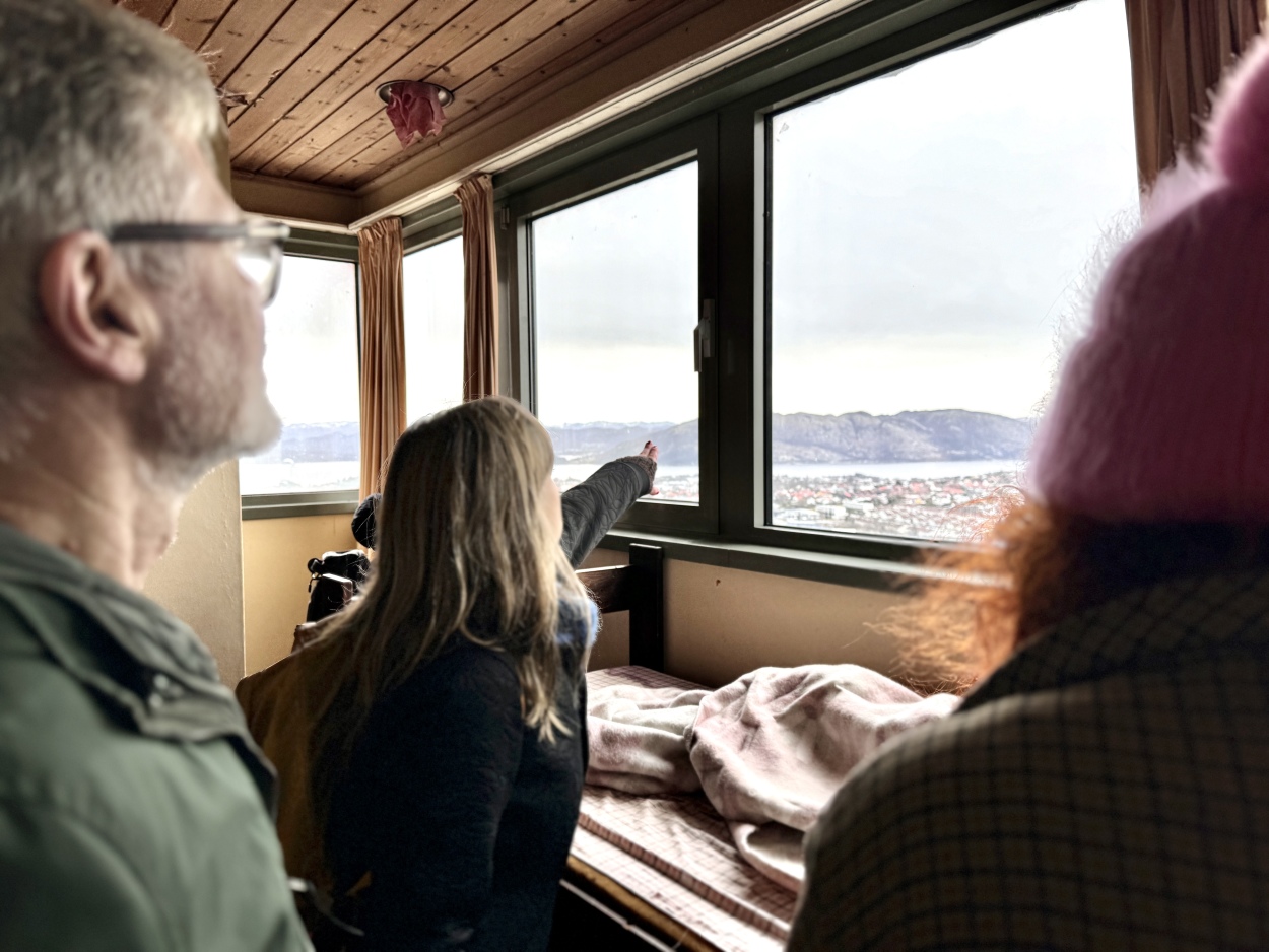 Utsikt fra leiligheten i Ullandhaugtårnet.