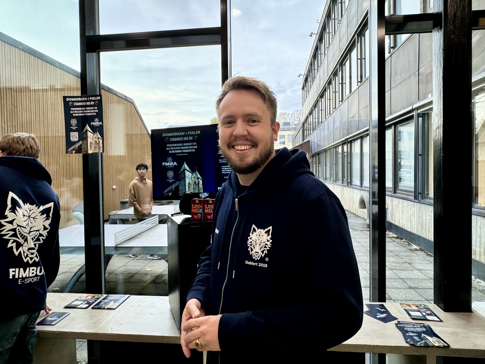 Foruten å være historielektor og grunnlegger av Fimbul e-sport, er John Arne Gaard Nilsen den første i landet med tittelen "spillpedagog": han bruker dataspill som verktøy for læring.