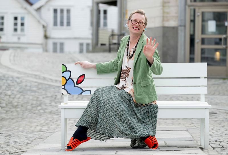 June kommune har selvsagt besøkt jubileumsbenken.