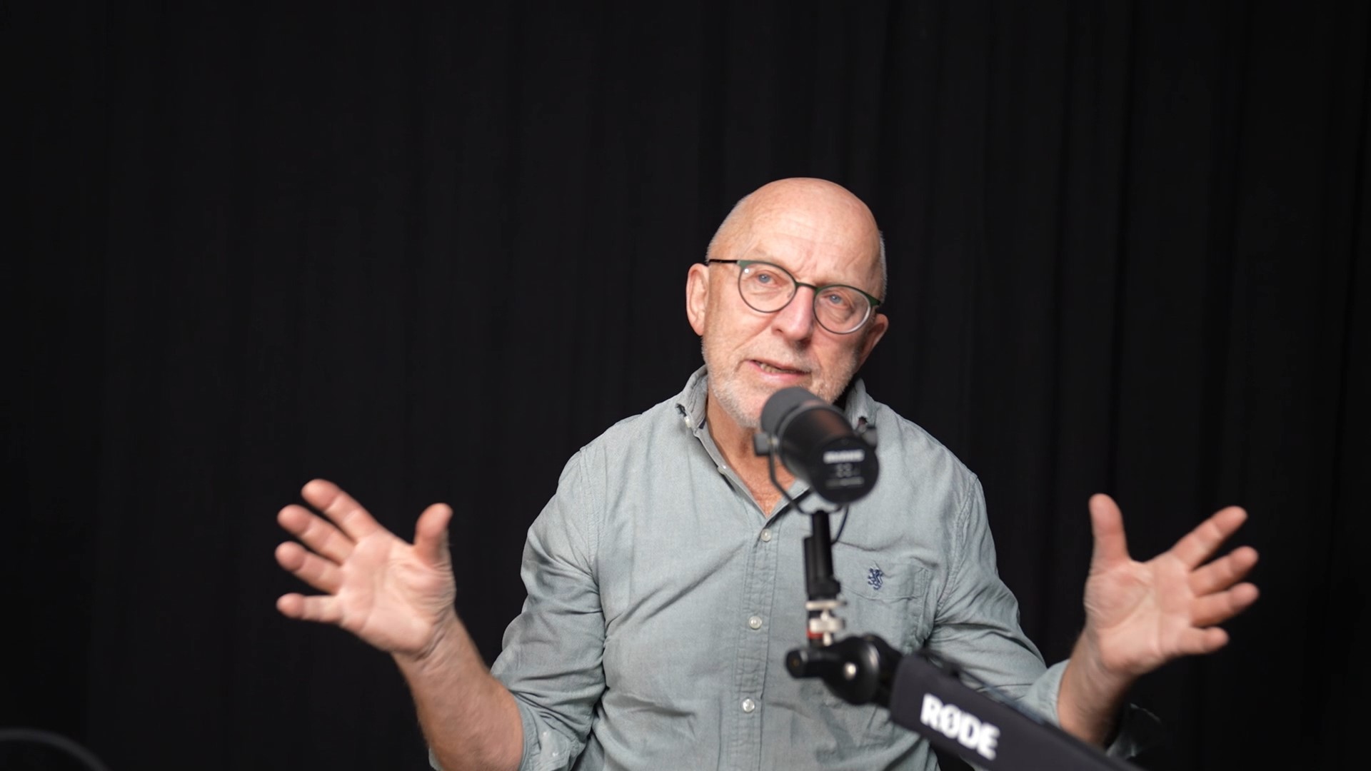 Forfatter og journalist Sven Egil Omdal deler sin kunnskap om Stavanger  i podkast-serie "Stavanger i 900 år".