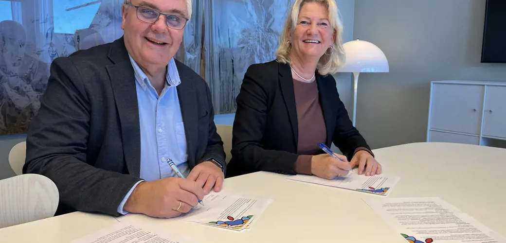 Administrerende direktør i Smedvig, Odd Torland og Stavanger-ordfører Sissel Knutsen Hegland .  Administrerende direktør i Smedvig, Odd Torland og Stavanger-ordfører Sissel Knutsen Hegland .