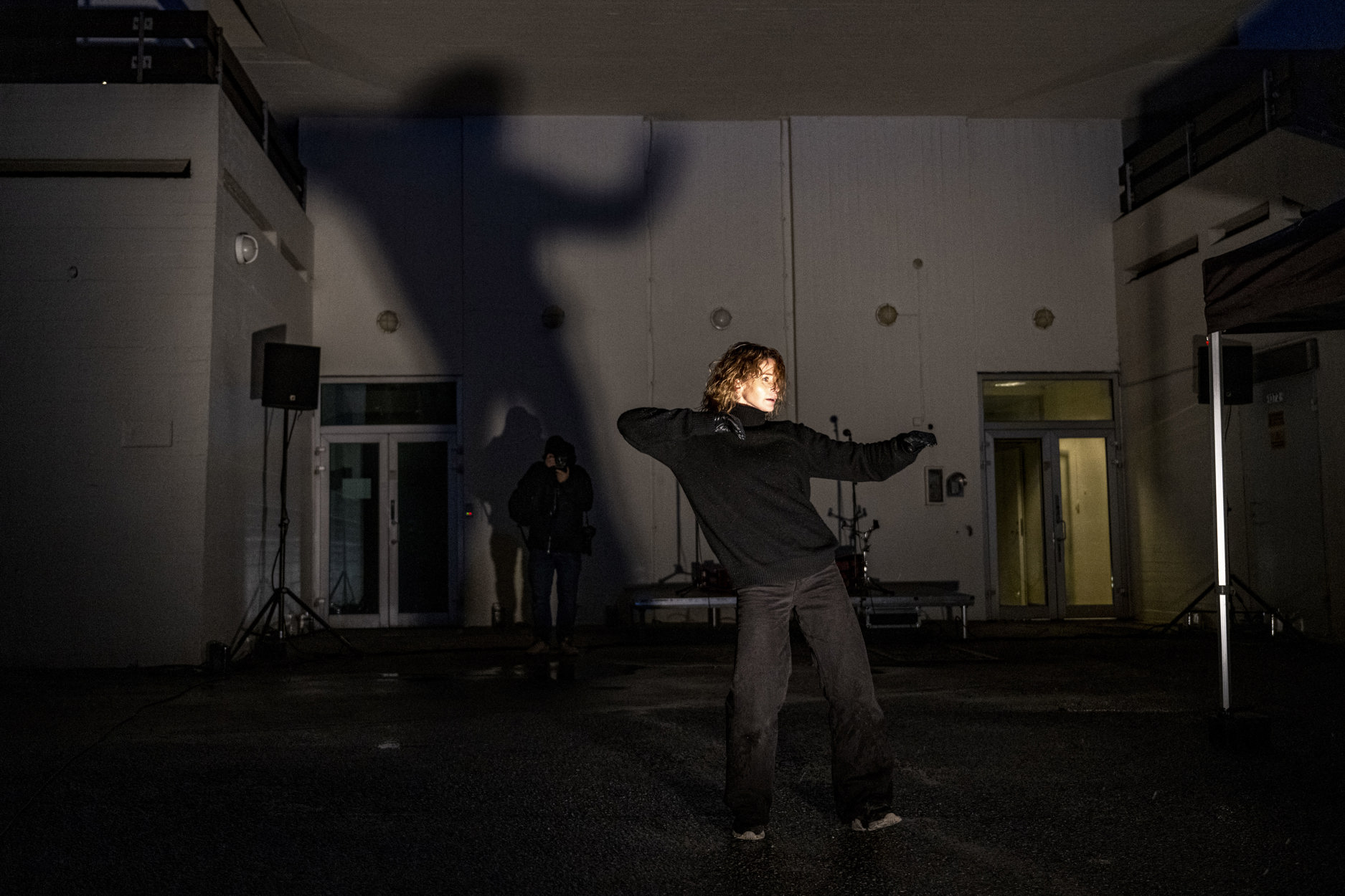 Dansekompaniet MOCO har laget en helt ny stedsspesifikk koreografi til trappen i Consulatet.