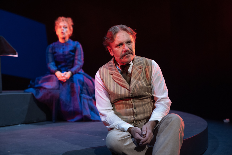 Espen Hana i rollen som Alexander Kielland