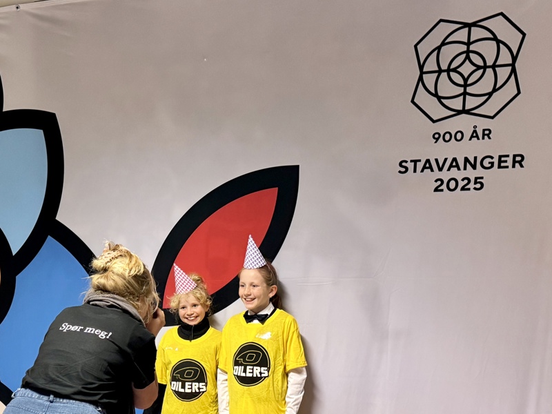 Hva er ditt Stavanger, spør Stavanger Museum folk i Stavanger, og knipser i vei. Polaroid-bildene blir en del av utstillingen Mitt Stavanger.