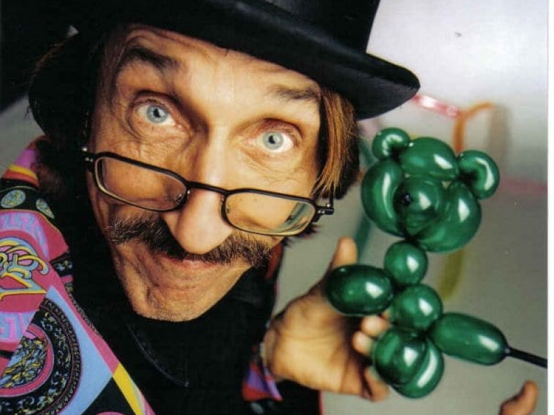 I høstferien er det 1 år siden Madla bibliotek gjenåpnet i nye lokaler på Amfi Madla. Dette feires lørdag 5. oktober med Trylleshow med Ray Speedy. I høstferien er det 1 år siden Madla bibliotek gjenåpnet i nye lokaler på Amfi Madla. Dette feires lørdag 5. oktober med Trylleshow med Ray Speedy.