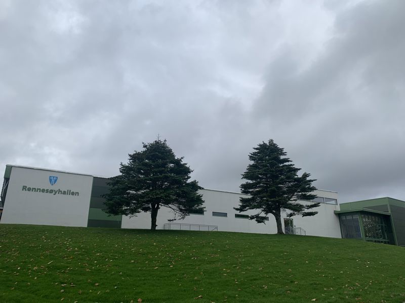 Bilde avbassenget i  Rennesøyhallen