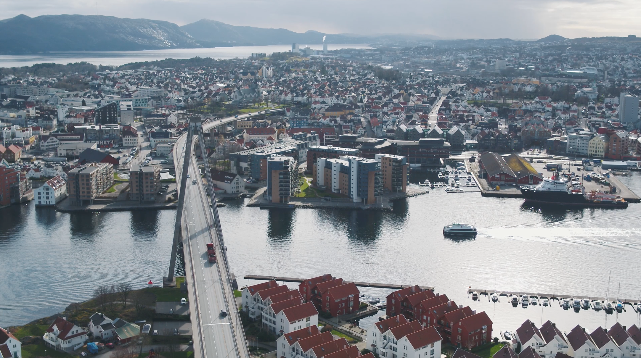 Foto: Håvard Hanasand flyfoto bybrua