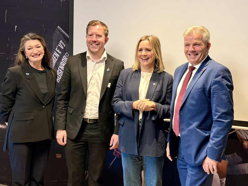 Veien til nullutslipp: Byråd Merethe B. Ranum - Trondheim kommune, Tormod W. Losnedal - ordfører Stavanger kommune, byråd Marit Vea - Oslo kommune, og Bjørnar Skjæran, kommunal- og distriktsminister.