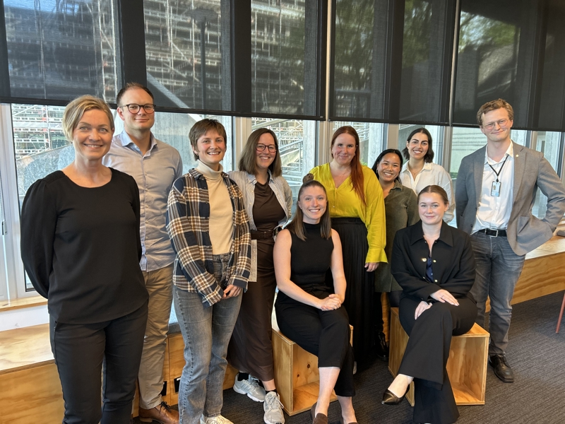 NNB-styret! Fv: Beth Iversen - Dalema AS, Rouven Uzelmaier - SAR AS, Laura Friis Klamer - SR Group AS, Trude Langholm - Entro, Hedda Tomine Berg - Comrod, Heta Inoma - Stavanger Business Region, Katrine Monge - Felleskjøpet, Christine Steinsland - Simon Møkster Shipping AS, Frida Layti – Validé, og Even Eide – Stavanger kommune. (Ikke på bildet: Elisabeth Kress, K2 og Rebekka Briedis, UiS). 