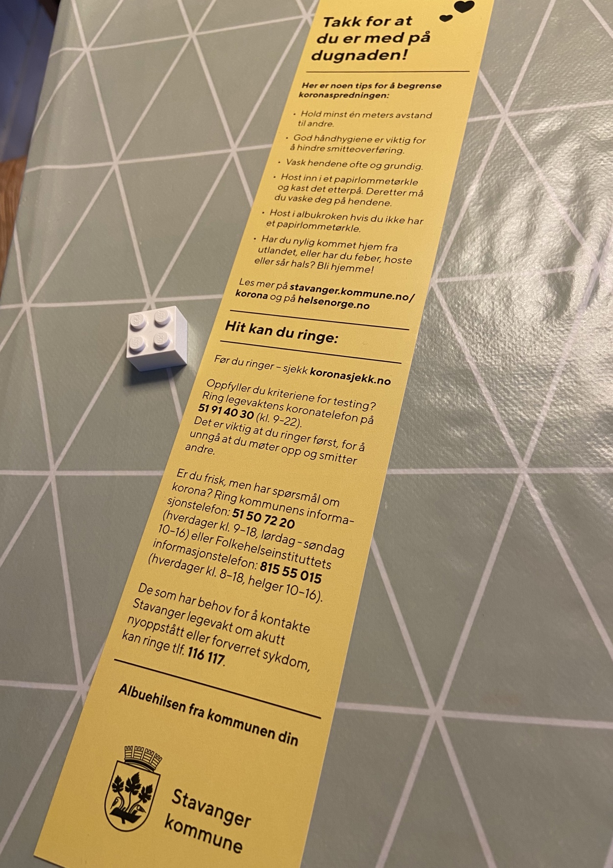 Velkjent form - nytt innhold. Nå skal trafikkbetjentene informere innbyggerne om koronasmitte.