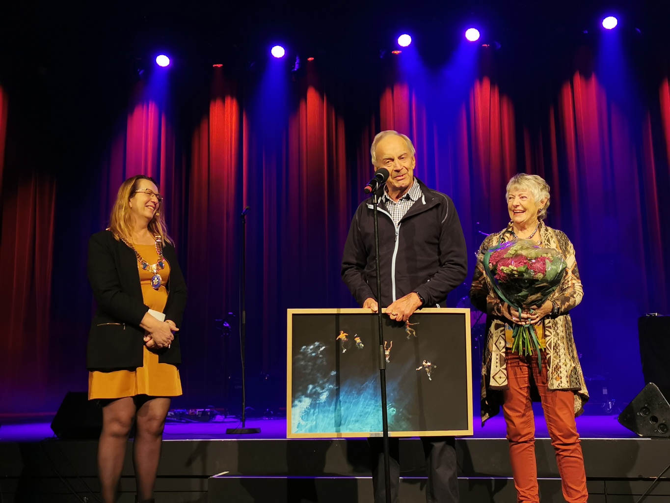 Jorunn og Svein Nordbøe ble kåret til Årets frivillig 2021 for innsatsen med å skape gode og sosiale fellesskap på Skipper Worse. Prisen ble delt ut av varaordfører Dagny Sunnanå Hausken under festforestillingen for frivillige, søndag 5. desember 2021. Ekteparet Jorunn og Svein Nordbøe er tildelt Stavanger kommunes pris Årets frivillig 2021 for sin innsats med å skape gode og sosiale fellesskap på Skipper Worse.