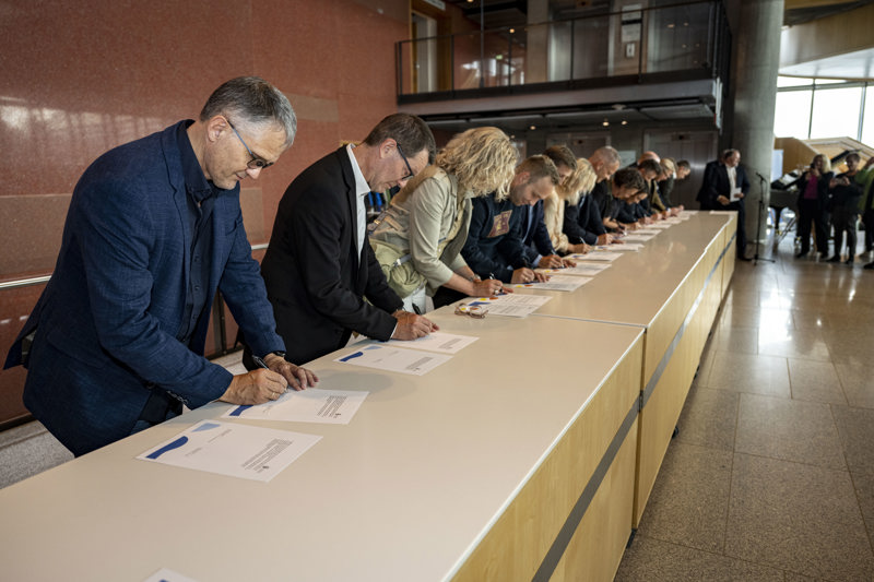 Lokalt næringsliv signerer støtteerklæring til klimakontrakten