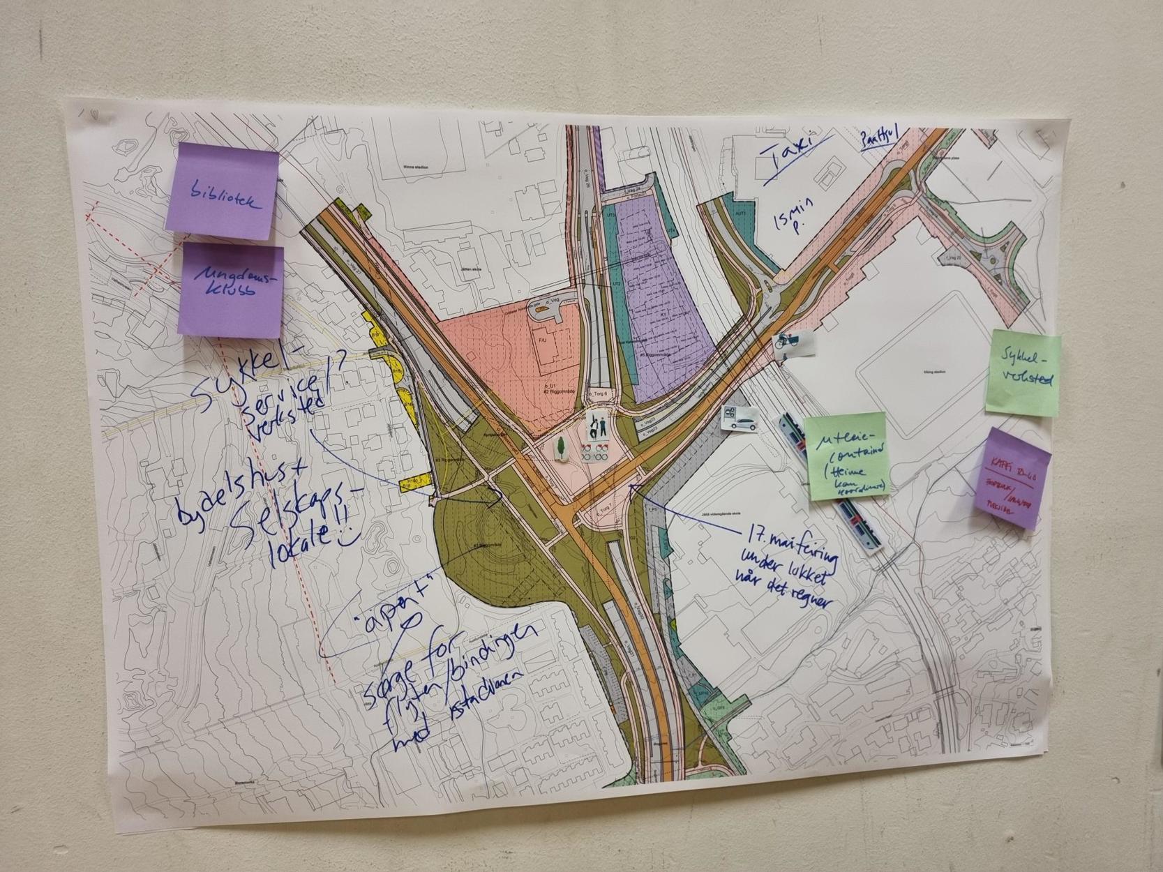 Bilde av kart over jåttå med innspill på post it-lapper