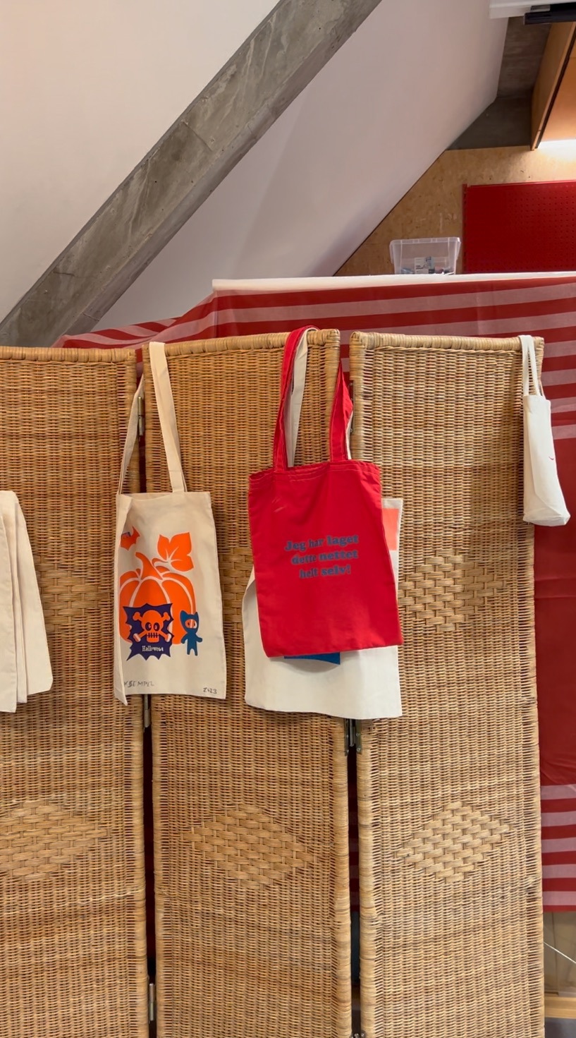 Lag ditt eget handlenett med tekst på Verkstedet på Sølvberget