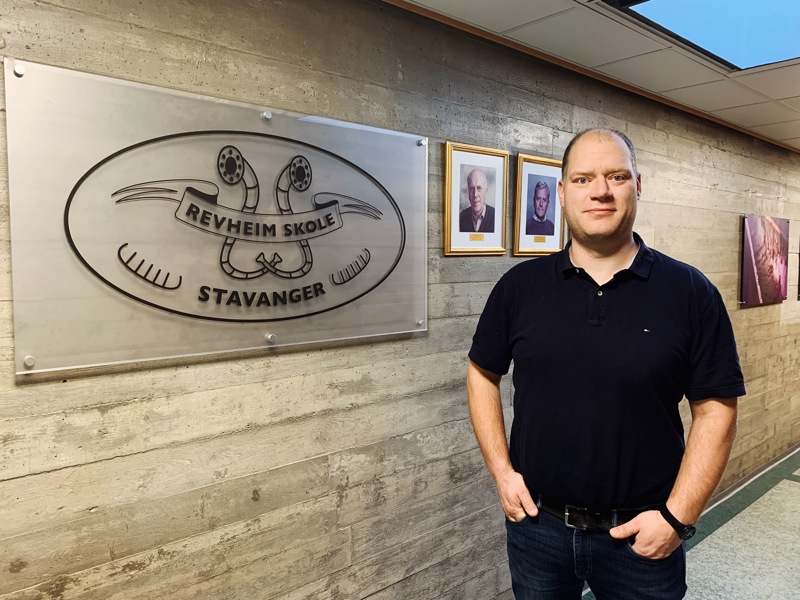 Eirik Jåtten, rektor på Revheim skole.