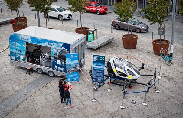 AirMOUR drone på torget i Stavanger sentrum under Nordic Edge Expo
