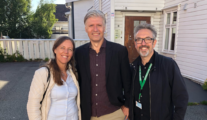 Miljøvernsjef Jane Nilsen Aalhus, klima- og miljøminister Ola Elvestuen og smartbysjef Gunnar Crawford. Elvestuen besøkte Stavanger i forbindelse med tildeling av Klimasatsmidler til prosjektet.