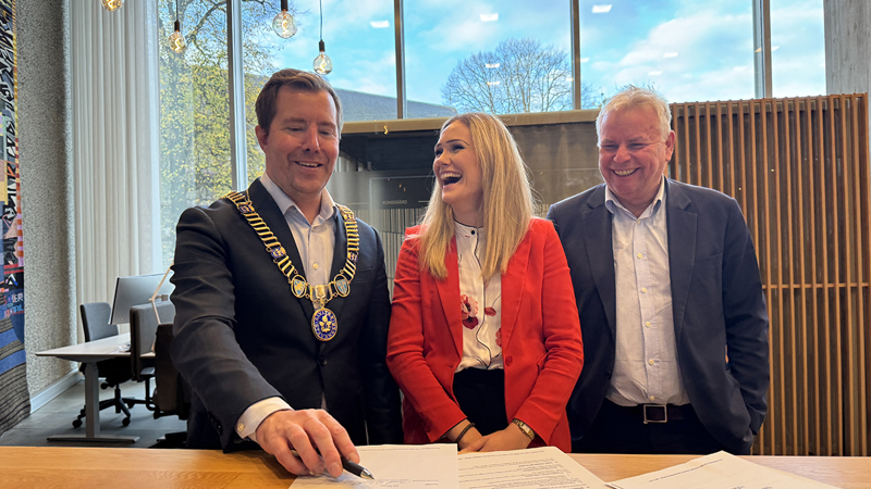 Signering av avtale om samarbeid